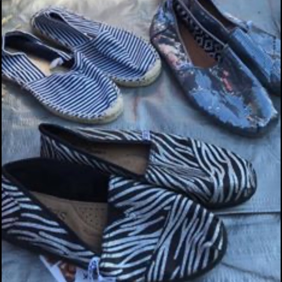 Toms Shoes - TOMS size 8.5 new never worn still with tags